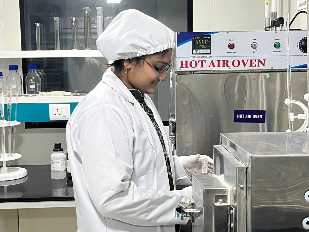 Hot air oven at the Stenkem Biolife quality control laboratory, Karnal.